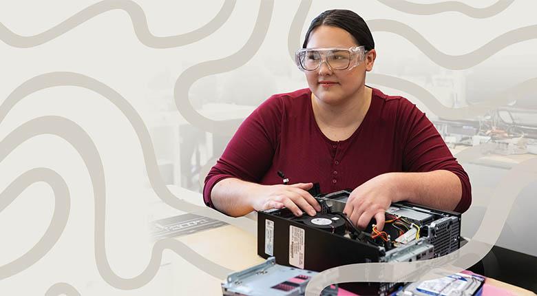 Mohawk Fennell student in a lab