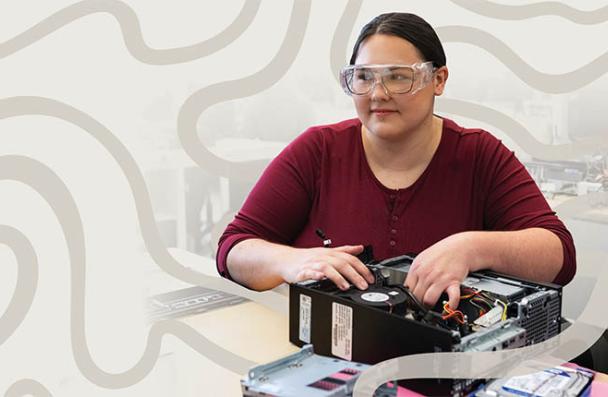 Mohawk Fennell student in a lab